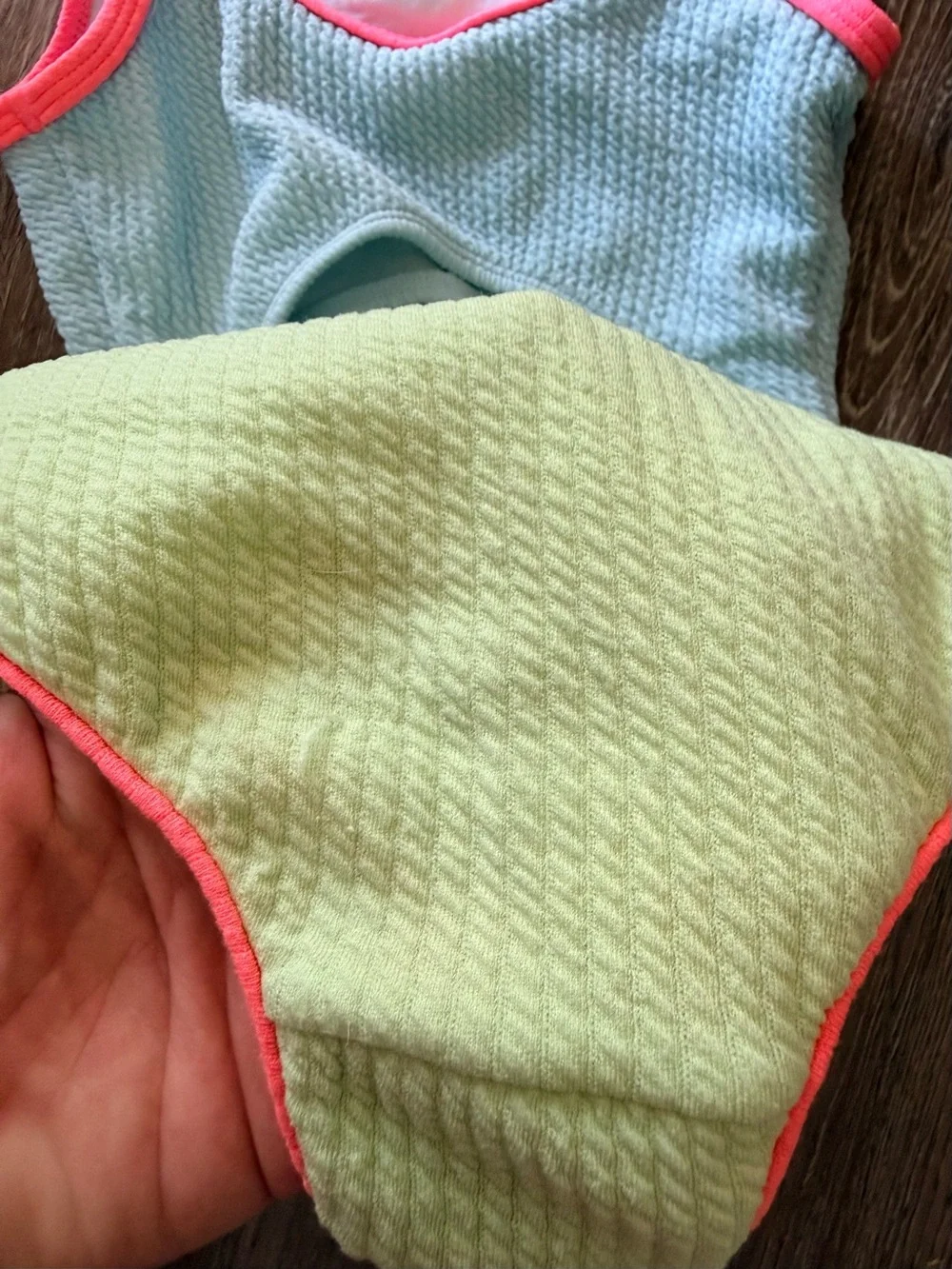 Old Navy girl’s color block cutout swimsuit